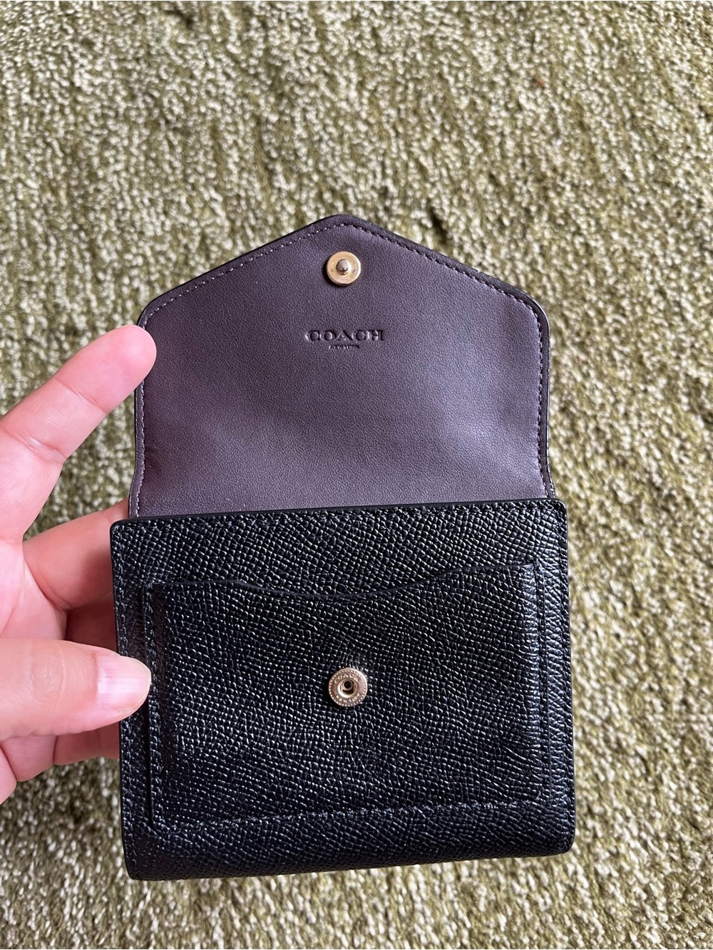Coach Black Textured Leather Small Wallet with Gold 'C' Accent - Picture 2 of 10